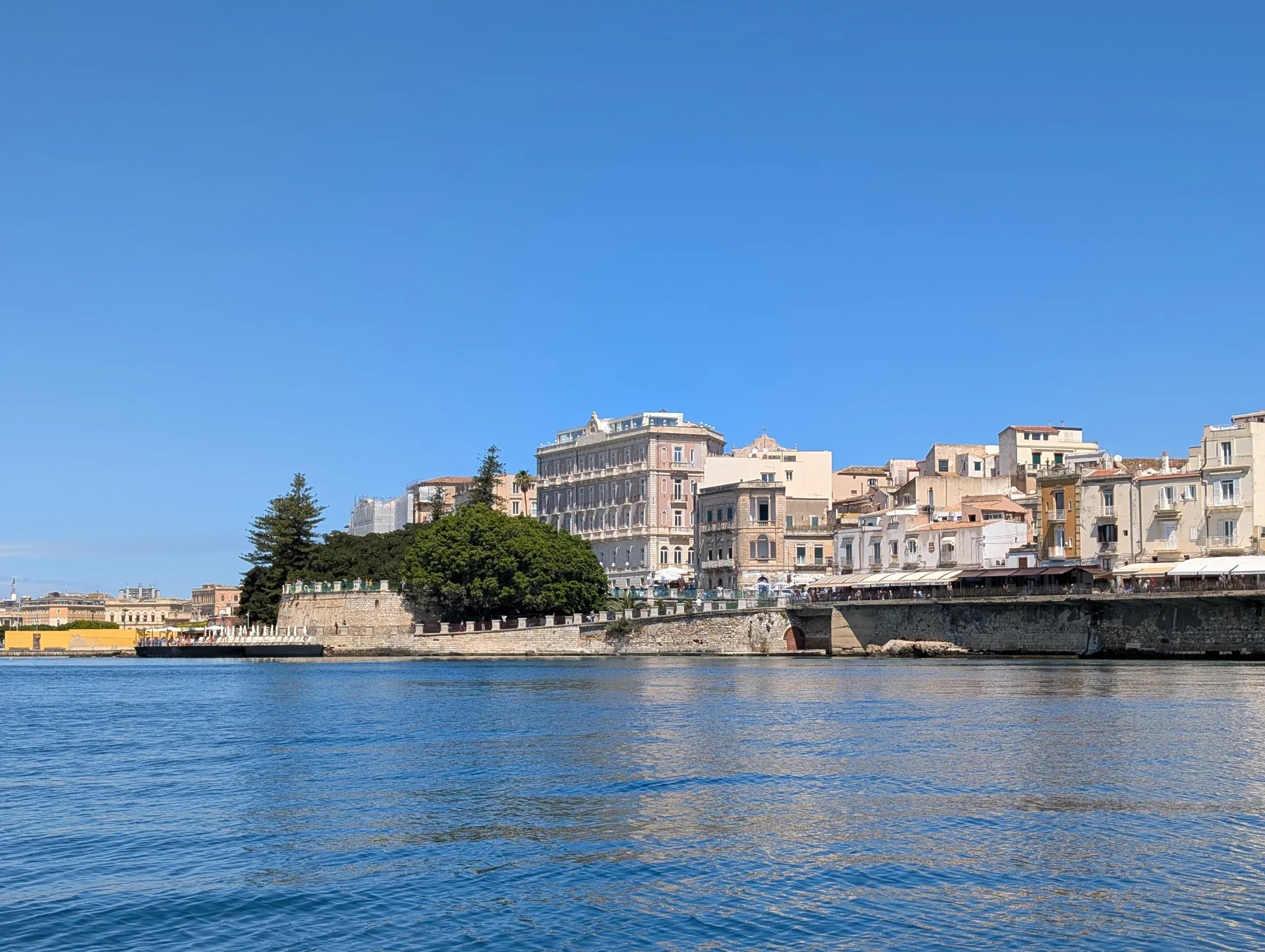 Lungomare Ponente Ortigia dal mare